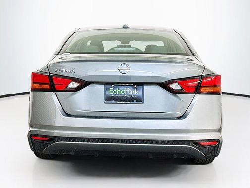 Gun Metallic 2025 Nissan Altima SV FWD