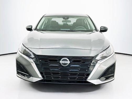 Gun Metallic 2025 Nissan Altima SV FWD