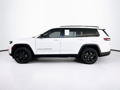 Bright White Clearcoat 2023 Jeep Grand Cherokee L Altitude