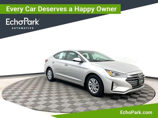 Photo 1 of 36 of 2020 Hyundai Elantra SE