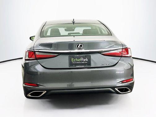 2022 Lexus ES 350 Base