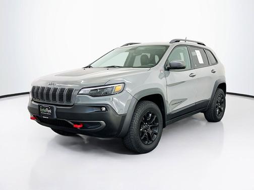 Sting-Gray Clearcoat 2019 Jeep Cherokee Trailhawk