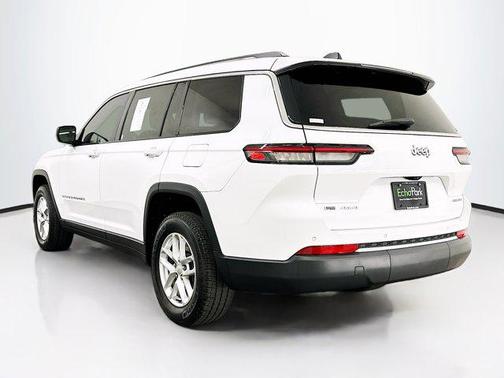 2022 Jeep Grand Cherokee L Laredo