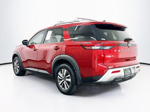 Scarlet Ember Tintcoat 2023 Nissan Pathfinder SL 4WD