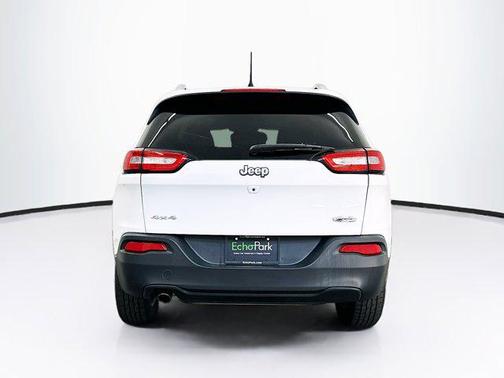 Bright White Clearcoat 2017 Jeep Cherokee Latitude