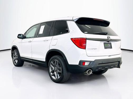 Platinum White Pearl 2023 Honda Passport AWD EX-L