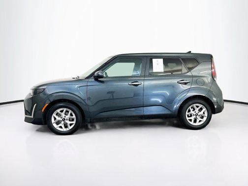 Gravity Gray 2025 Kia Soul LX