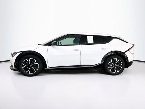 Snow White Pearl 2024 Kia EV6 Wind