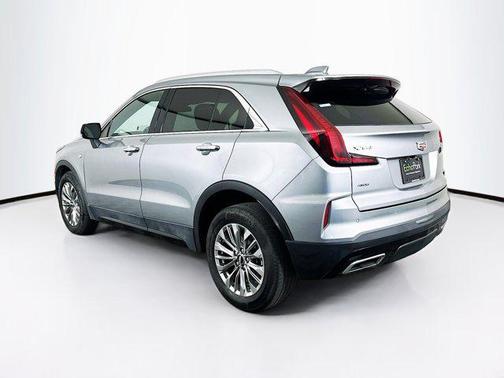 Argent Silver Metallic 2024 Cadillac XT4 Premium Luxury