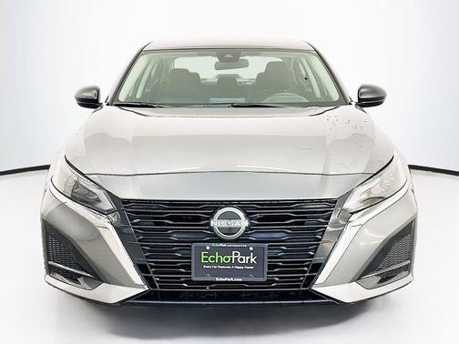 Gun Metallic 2025 Nissan Altima SV FWD