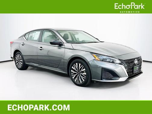 Gun Metallic 2025 Nissan Altima SV FWD