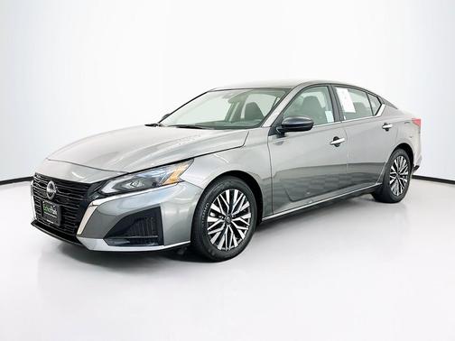 Gun Metallic 2025 Nissan Altima SV FWD