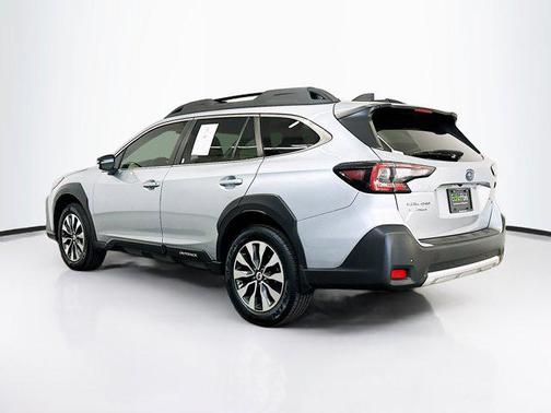 Ice Silver Metallic 2023 Subaru Outback Limited XT