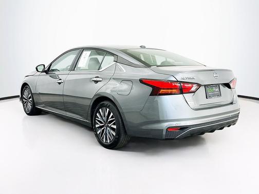 Gun Metallic 2025 Nissan Altima SV FWD