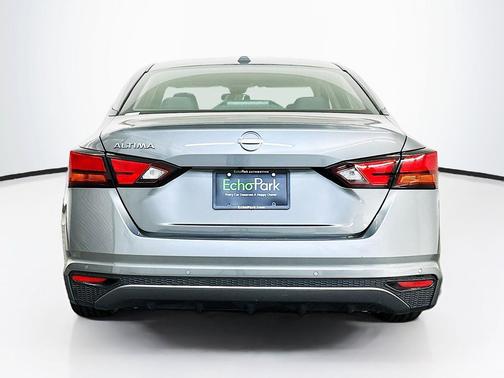 Gun Metallic 2025 Nissan Altima SV FWD