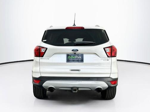 White Platinum Metallic Tri-Coat 2019 Ford Escape Titanium