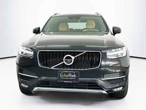 2017 Volvo XC90 T6 Momentum