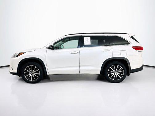 Blizzard Pearl 2018 Toyota Highlander SE