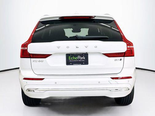 2023 Volvo XC60 B5 Plus Bright Theme