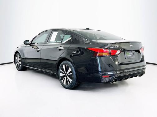 Super Black 2019 Nissan Altima 2.5 SL