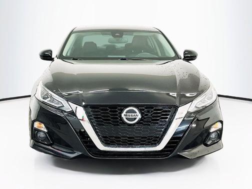 Super Black 2019 Nissan Altima 2.5 SL
