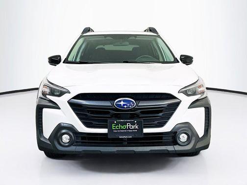 Crystal White Pearl 2025 Subaru Outback Premium