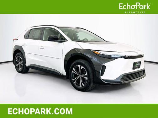 Wind Chill Pearl 2025 Toyota bZ4X XLE