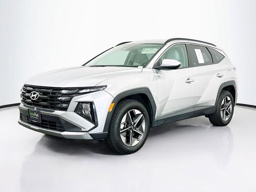 Shimmering Silver 2025 Hyundai TUCSON SEL
