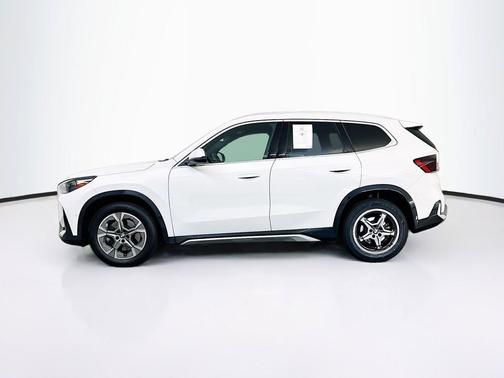 Alpine White 2026 BMW X1 xDrive28i
