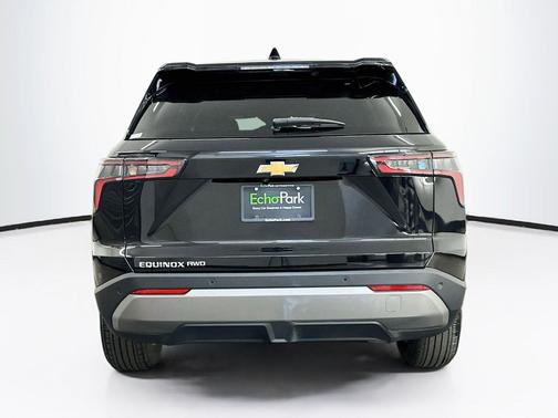 Mosaic Black Metallic 2025 Chevrolet Equinox 1LT