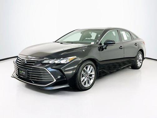 2019 Toyota Avalon XLE