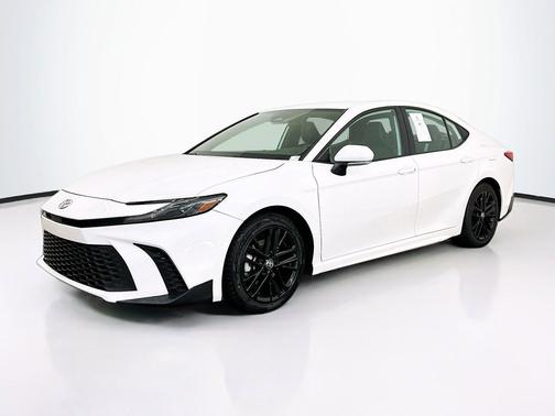 Ice Cap 2025 Toyota Camry SE