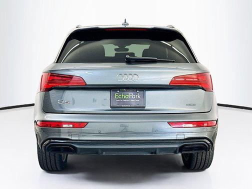 Arkona White 2025 Audi Q5 45 S line Premium