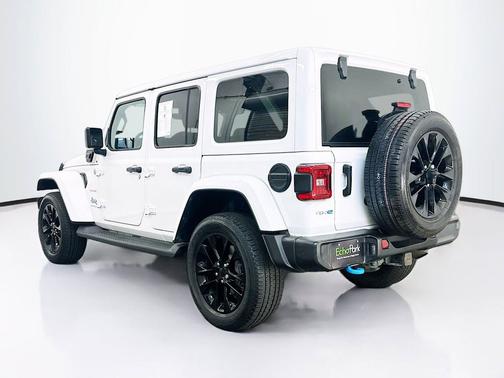 Bright White Clearcoat 2023 Jeep Wrangler 4xe Sahara
