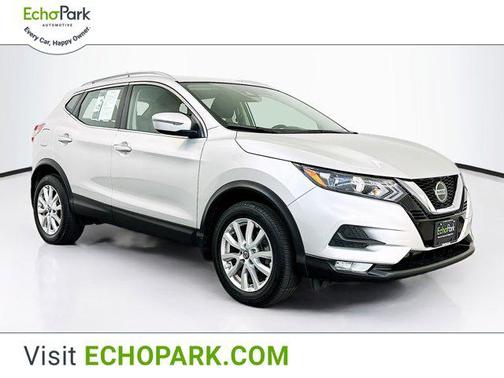 2022 Nissan Rogue Sport SV