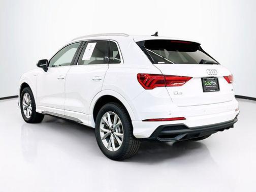 Arkona White 2025 Audi Q3 Premium 45 TFSI S line quattro Tiptronic