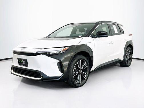 Wind Chill Pearl w/Black Roof 2024 Toyota bZ4X Limited