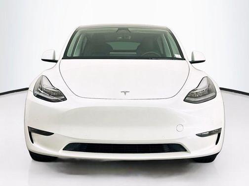 2022 Tesla Model Y Long Range Dual Motor All-Wheel Drive