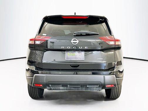 Super Black 2025 Nissan Rogue SV