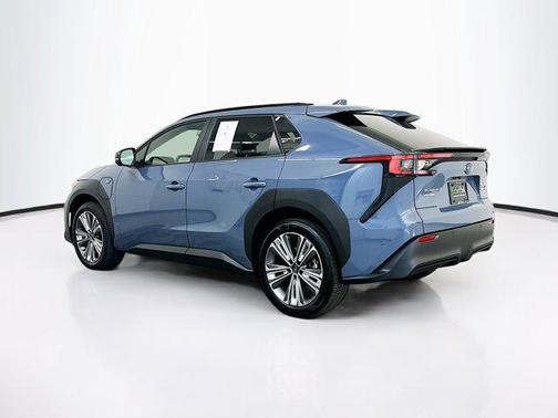 Harbor Mist Gray Pearl 2025 Subaru Solterra Limited