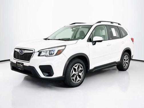 Crystal White Pearl 2019 Subaru Forester Premium