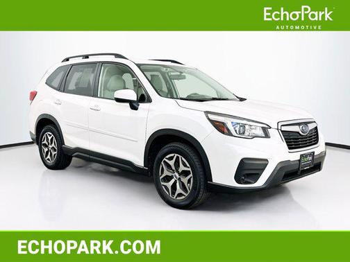 Crystal White Pearl 2019 Subaru Forester Premium