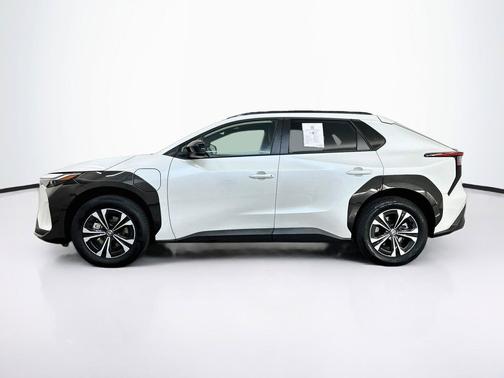 Wind Chill Pearl 2024 Toyota bZ4X XLE