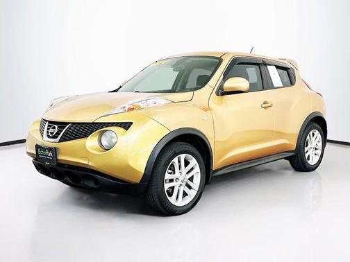 Atomic Gold 2013 Nissan Juke SV