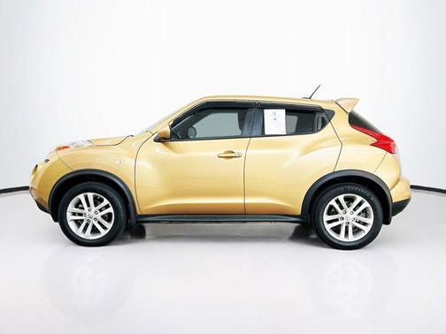 Atomic Gold 2013 Nissan Juke SV