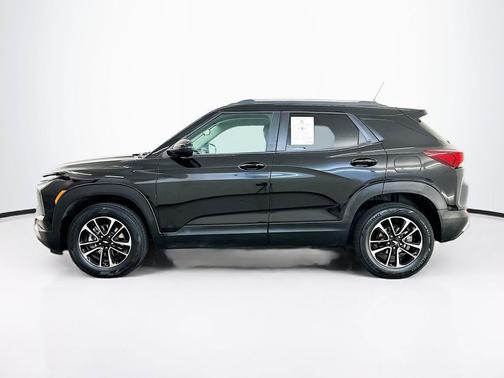 Mosaic Black Metallic 2025 Chevrolet Trailblazer LT