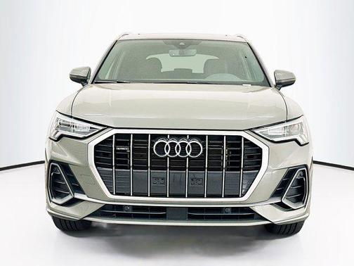 2024 Audi Q3 Premium 45 TFSI S line quattro Tiptronic