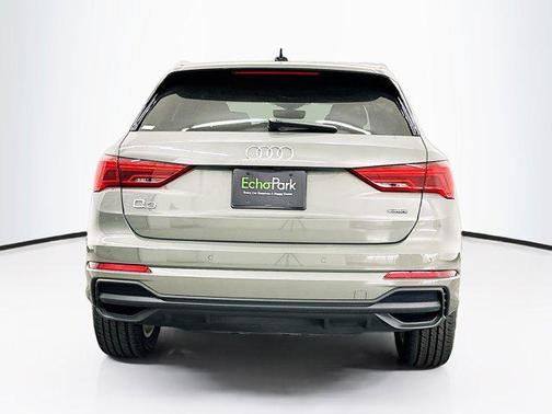2024 Audi Q3 Premium 45 TFSI S line quattro Tiptronic