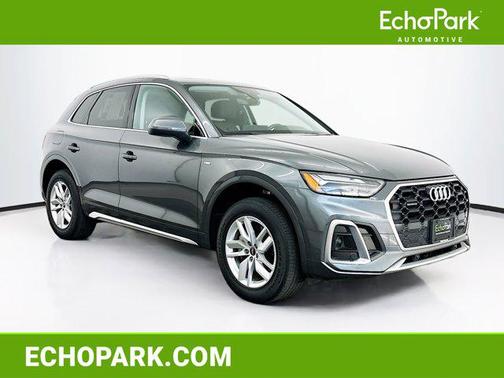 Daytona Gray Pearl Effect 2023 Audi Q5 45 S line Premium