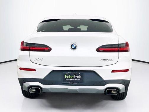 2024 BMW X4 xDrive30i